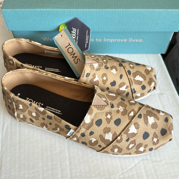 Toms Shoes - Toms canvas slip ons